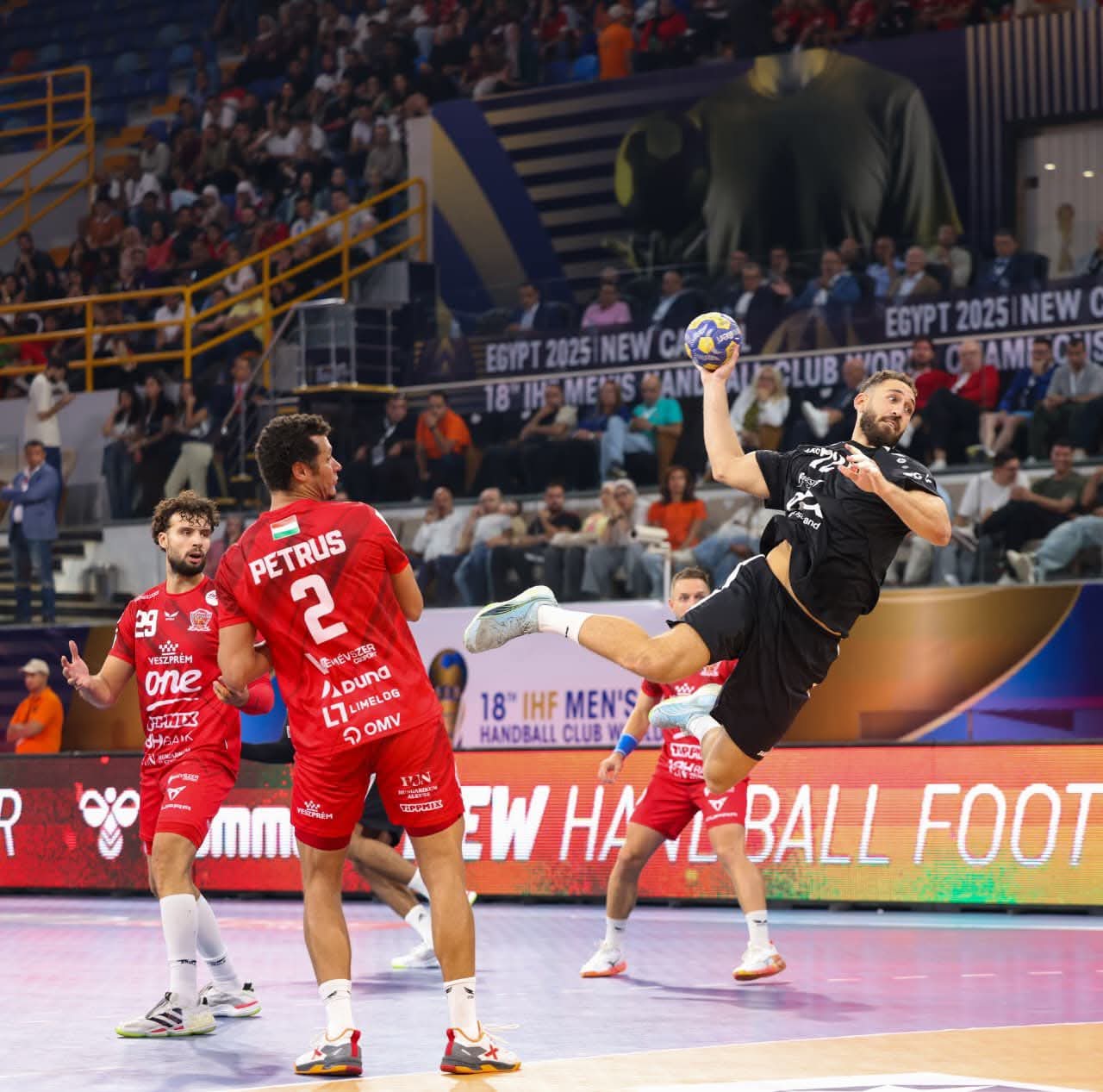 Al Ahly qualify for the 2025 IHF Men's Club World Championship semis despite loss to Veszprem HC